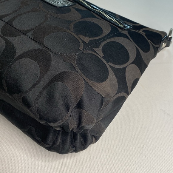 Coach Black Daisy Shoulder Bag L1281-F20064. EUC. - Picture 7 of 11